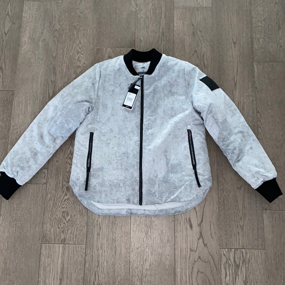 ADIDAS Bomber Jacket. US S. Grey.
